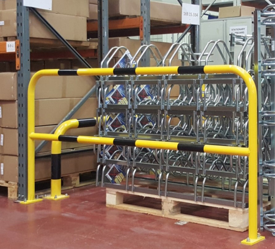 Barrière de sécurité en acier de 48mm à cheviller jaune et noir.