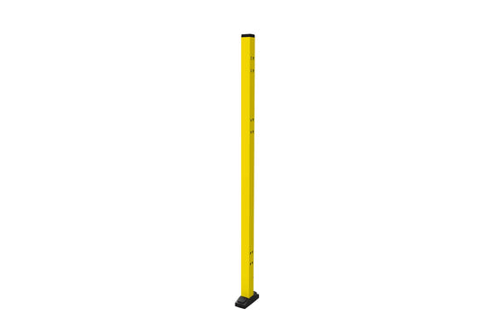 Un poteau jaune de 1400mm de hauteur et 50x50mm de largeur.