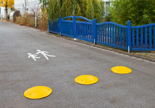 ralentisseur rond jaune